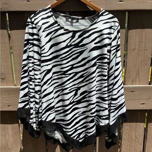 Animal Print Bell Sleeve Sz XL Top